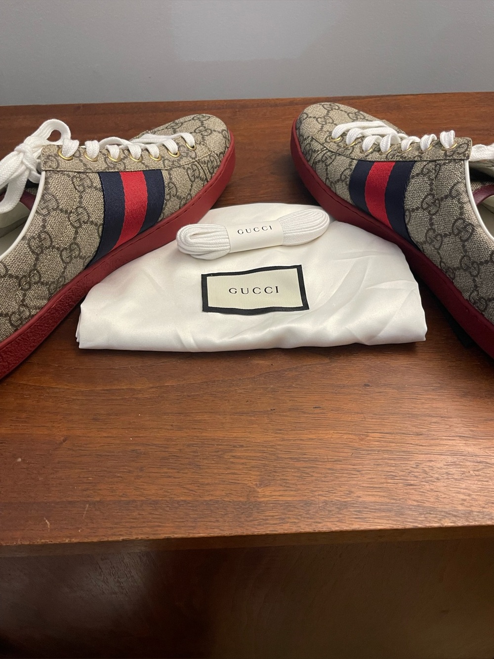 🦁 Gucci Ace GG Supreme Sneakers